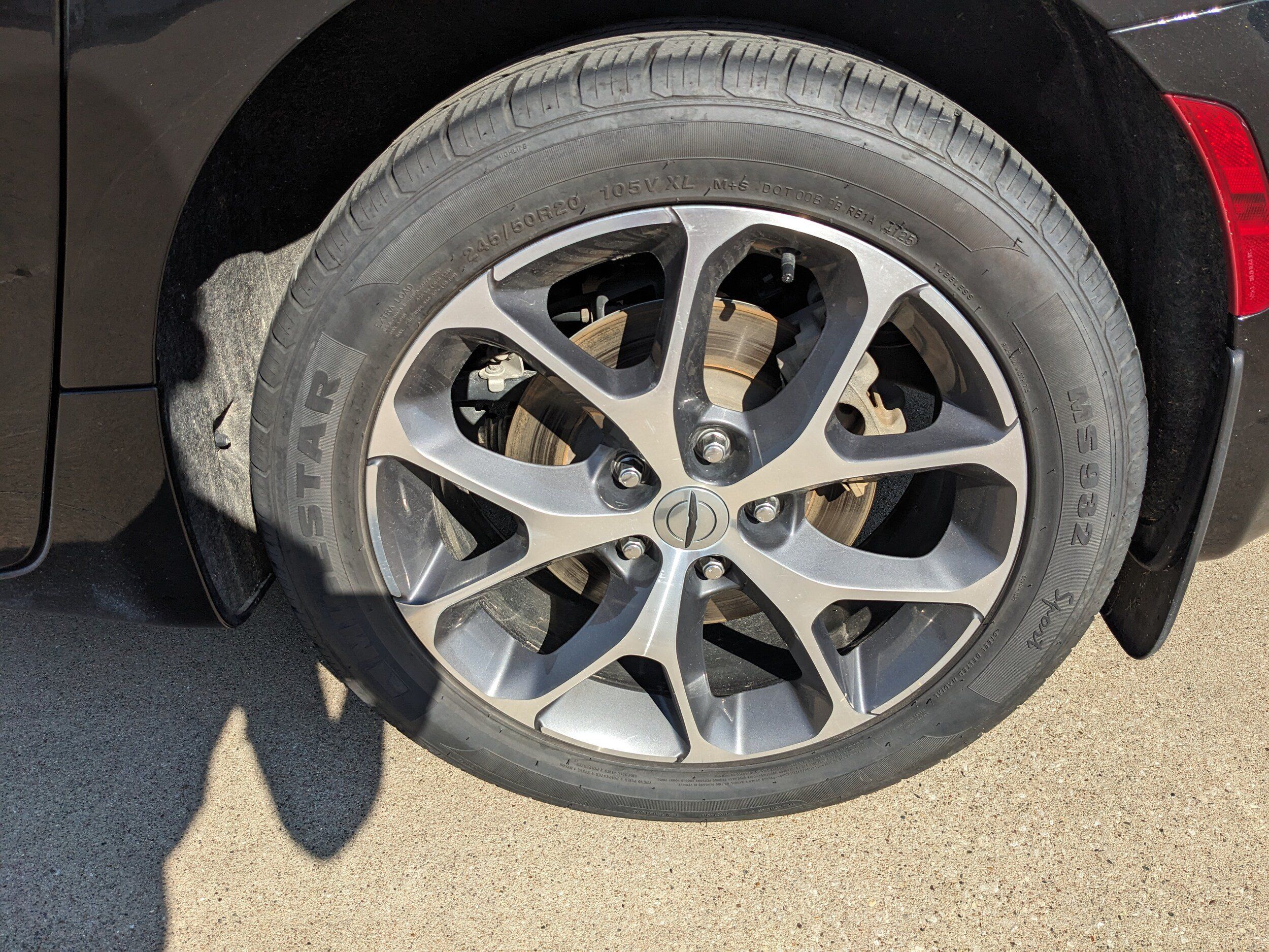 Used 2022 Chrysler Pacifica Touring-L w/ Uconnect Theater Family Group AWD/4WD image 12