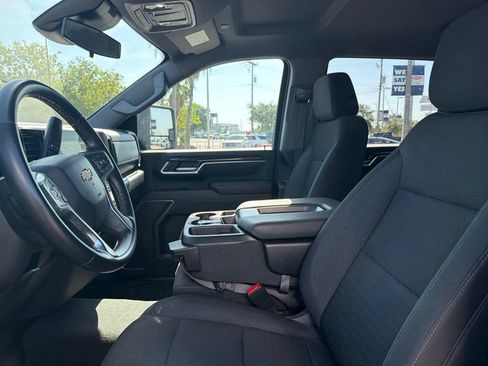 Used 2025 Chevrolet Silverado 2500 LT w/ Convenience Package AWD/4WD image 13