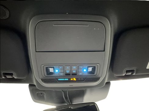 Used 2023 Ford Explorer ST-Line w/ Class IV Trailer Tow Package RWD image 43
