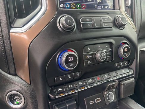 Used 2021 Chevrolet Silverado 1500 High Country w/ Technology Package image 19