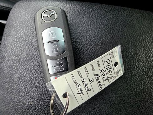 Used 2013 MAZDA MAZDA3 i Grand Touring FWD image 35
