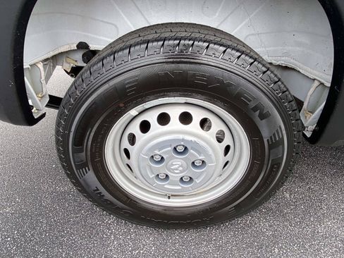 Used 2025 RAM ProMaster 2500 w/ Convenience Group FWD image 18