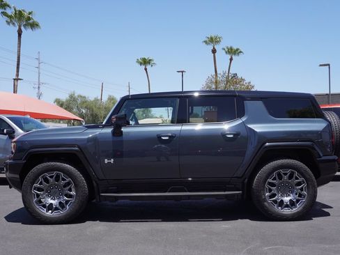 Certified 2025 GMC Hummer EV 3X AWD/4WD image 2