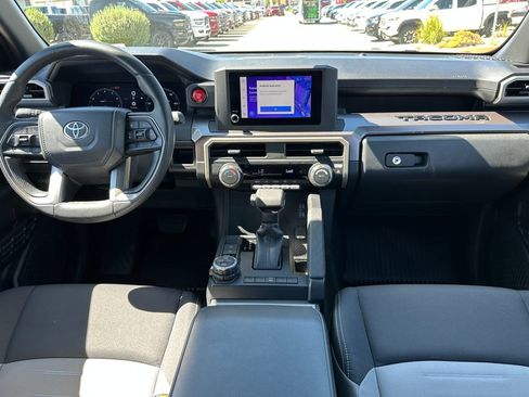 Used 2025 Toyota Tacoma TRD Off-Road AWD/4WD image 20