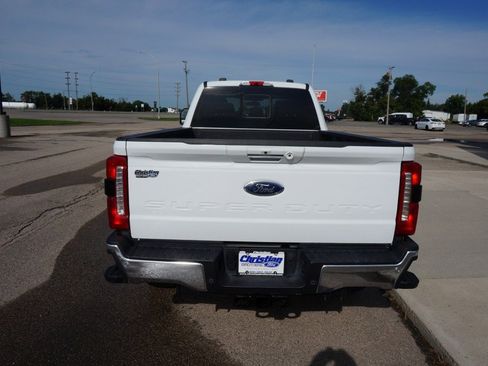 Used 2023 Ford F350 Lariat w/ Chrome Package image 4