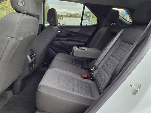 Certified 2024 Chevrolet Equinox LT image 9