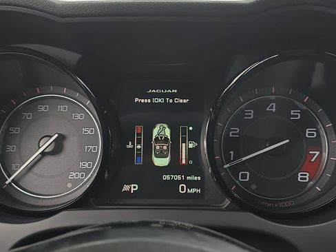 Used 2014 Jaguar F-TYPE S image 19