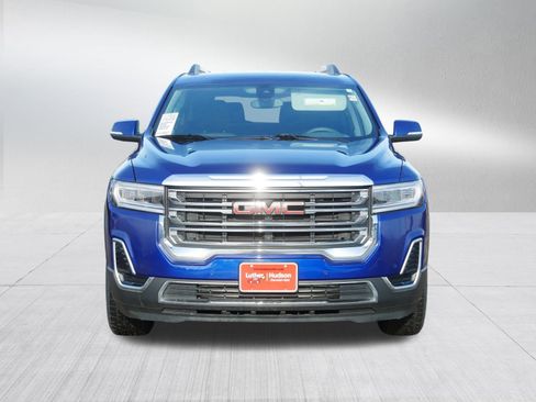 Used 2023 GMC Acadia SLE w/ Driver Convenience Package image 2