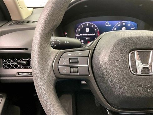 Certified 2025 Honda Accord LX image 22