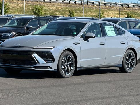 New 2025 Hyundai Sonata SEL image 7