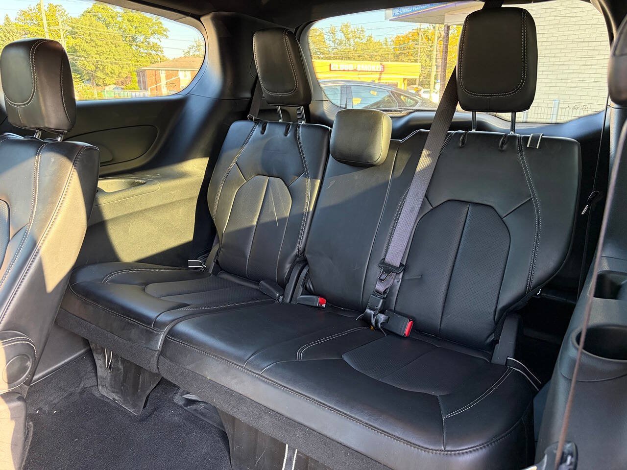 Used 2026 Chrysler Pacifica Select FWD image 16