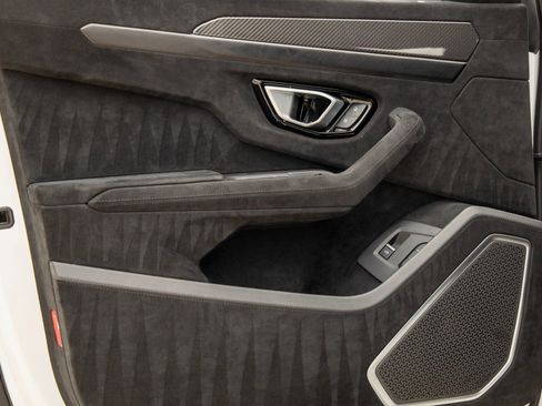 Used 2024 Lamborghini Urus Performante image 22