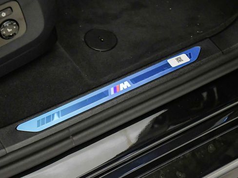 New 2026 BMW X6 xDrive40i w/ Climate Comfort Package image 17