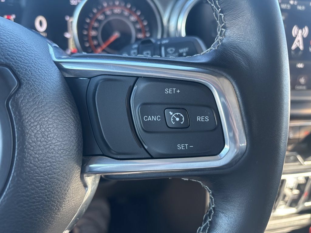 Used 2022 Jeep Wrangler Unlimited Sahara w/ LED Lighting Group AWD/4WD image 20