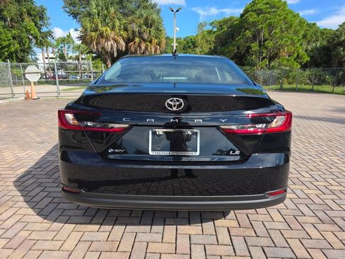 Used 2026 Toyota Camry LE w/ Convenience Package FWD image 10