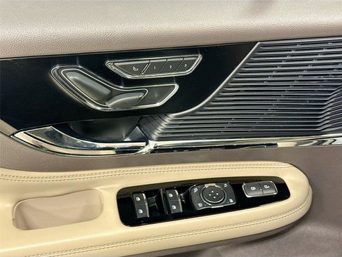 Used 2021 Lincoln Corsair Standard image 17