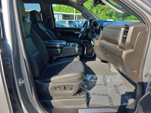 Used 2025 GMC Sierra 1500 SLT AWD/4WD image 35