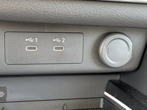 Used 2025 Nissan Rogue SL FWD image 31