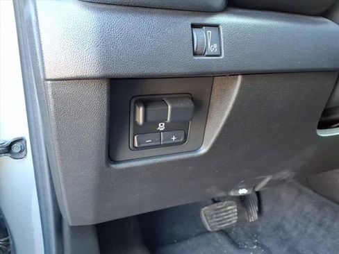 Used 2023 GMC Canyon Elevation w/ Convenience Package AWD/4WD image 17