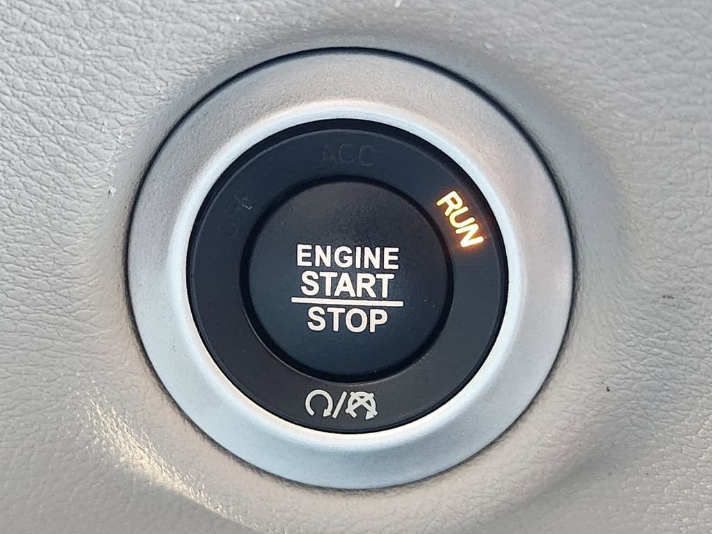 Used 2024 Chrysler Pacifica Touring-L FWD image 21