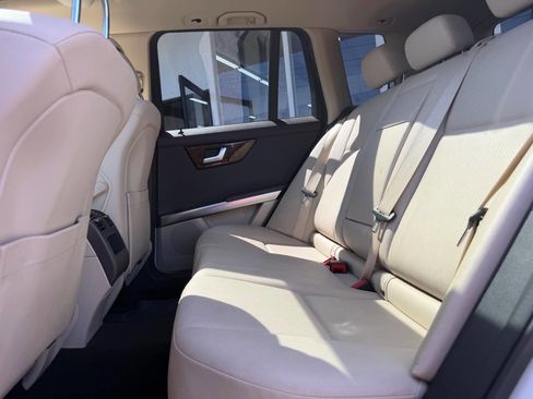 Used 2014 Mercedes-Benz GLK 350 2WD image 25
