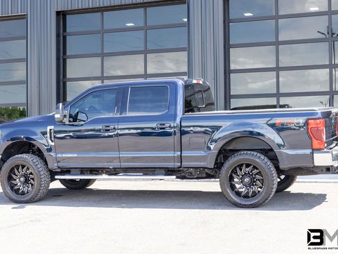 Used 2022 Ford F250 Lariat w/ Lariat Value Package AWD/4WD image 5