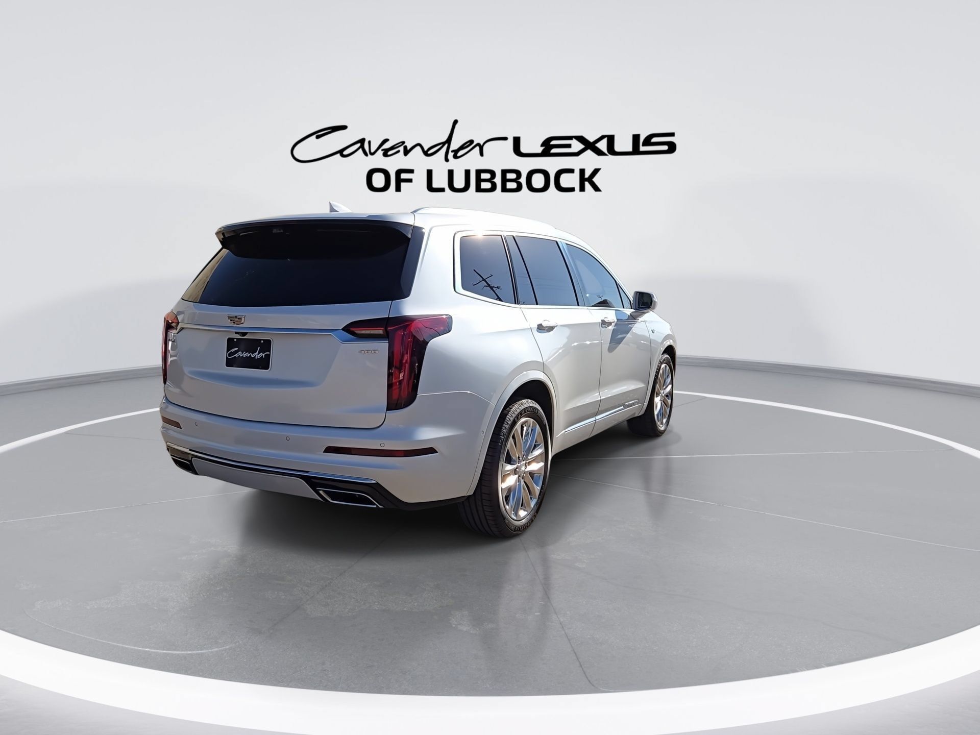 Used 2020 Cadillac XT6 Premium Luxury w/ Platinum Package FWD image 8