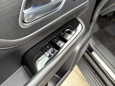 Certified 2025 INFINITI QX80 Sensory image 10