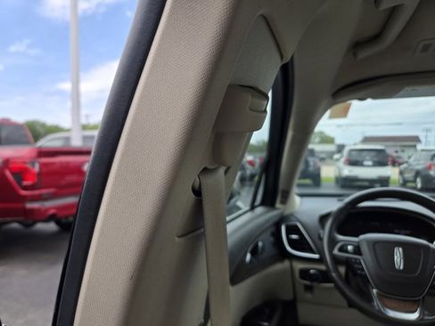 Used 2020 Lincoln Nautilus Reserve AWD/4WD image 35