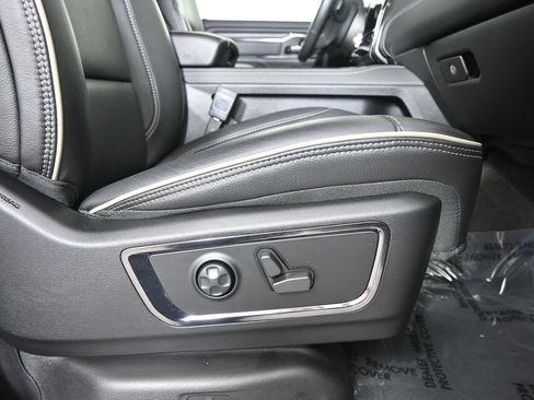Used 2024 RAM 1500 Limited AWD/4WD image 15