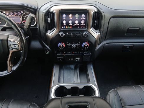 Used 2021 Chevrolet Silverado 1500 High Country w/ Z71 Off-Road Package AWD/4WD image 3