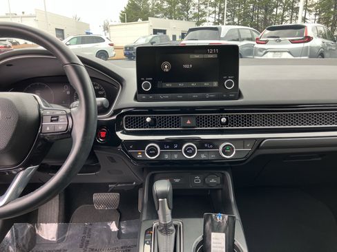 Certified 2024 Honda Civic EX-L image 24