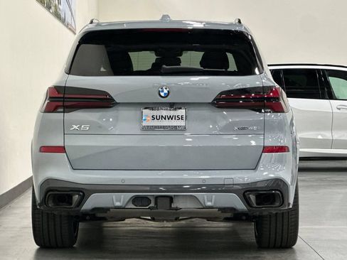 Used 2024 BMW X5 xDrive40i w/ M Sport Package AWD/4WD image 5