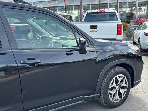 Used 2021 Subaru Forester Premium AWD/4WD image 24