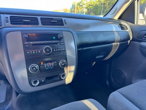 Used 2008 Chevrolet Avalanche LS AWD/4WD image 19
