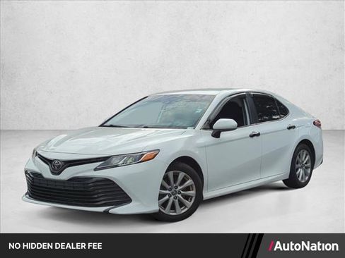 Used 2020 Toyota Camry LE FWD image 1