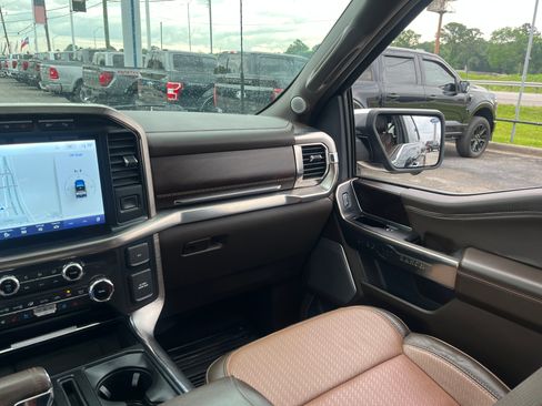 Used 2022 Ford F150 King Ranch w/ Equipment Group 601A High AWD/4WD image 32
