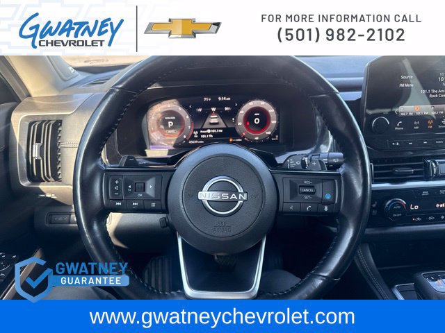 Used 2023 Nissan Pathfinder Platinum w/ Cargo Package AWD/4WD image 16