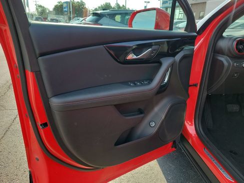 Used 2019 Chevrolet Blazer RS w/ Sun and Wheels Package FWD image 23