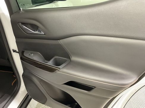 Used 2023 GMC Acadia AT4 w/ Technology Package image 25