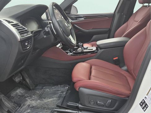 Used 2025 BMW X4 xDrive30i AWD/4WD image 9