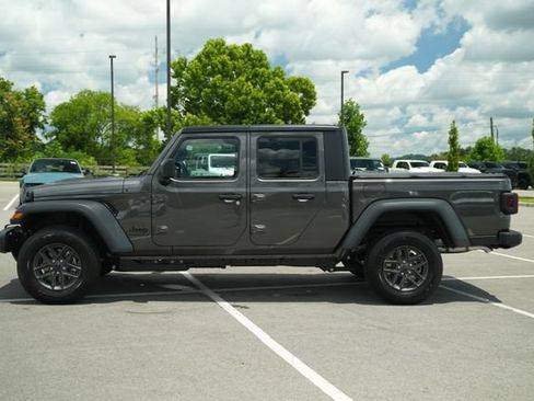 New 2026 Jeep Gladiator Sport w/ Dual Top Group AWD/4WD image 4