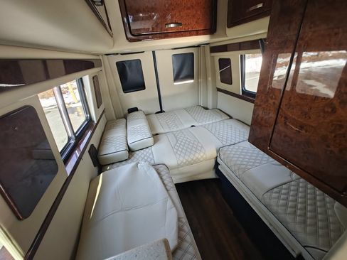 Used 2020 Mercedes-Benz Sprinter 3500 w/ Windows All Around Package image 47