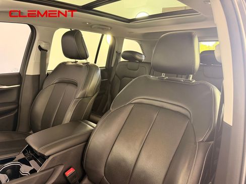 Used 2022 Jeep Grand Cherokee Limited 4xe w/ Luxury Tech Group II AWD/4WD image 13