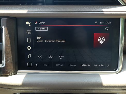 Used 2023 GMC Yukon Denali w/ Denali Reserve Package AWD/4WD image 37