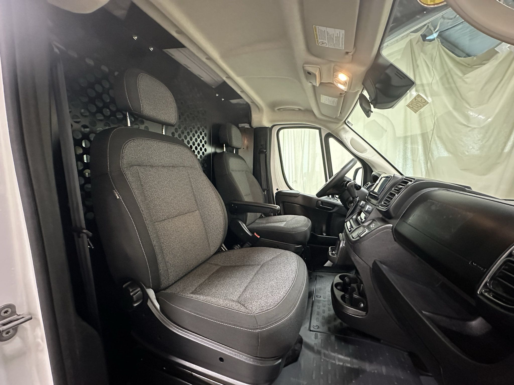 Used 2025 RAM ProMaster 2500 w/ U-Haul Equipment Group FWD image 14