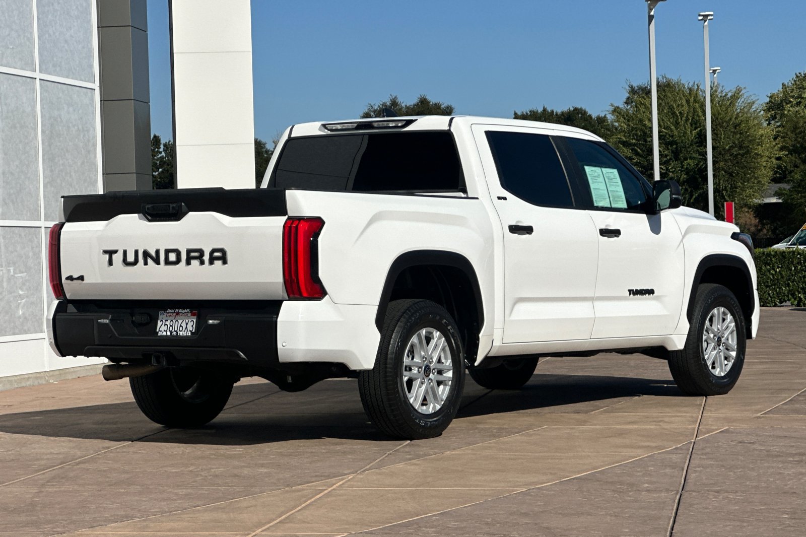 Used 2024 Toyota Tundra SR5 w/ SR5 Convenience Package AWD/4WD image 4