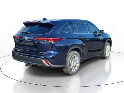Used 2020 Toyota Highlander Limited FWD image 6