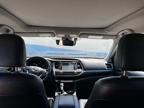 Used 2019 Toyota Highlander Limited Platinum AWD/4WD image 28