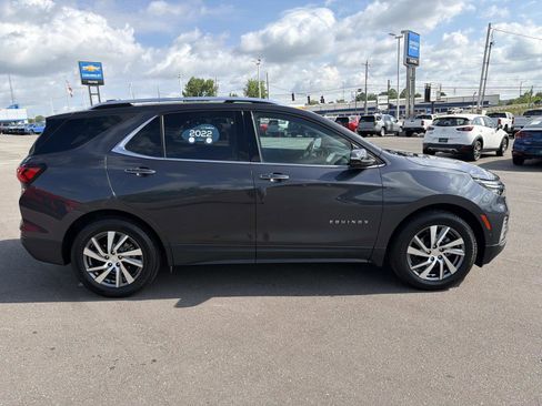 Certified 2022 Chevrolet Equinox Premier FWD image 8